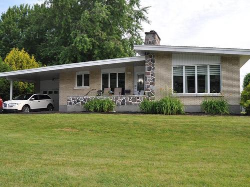 Frontage - 355 Rue Sacré Coeur, Upton, QC - Outdoor With Facade