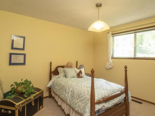 1820 Riverdale Road, Thunder Bay, ON - Indoor Photo Showing Bedroom