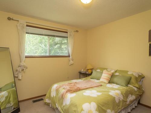 1820 Riverdale Road, Thunder Bay, ON - Indoor Photo Showing Bedroom