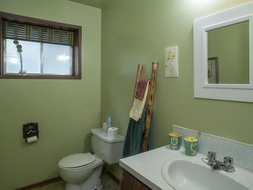 1820 Riverdale Road, Thunder Bay, ON - Indoor Photo Showing Bathroom
