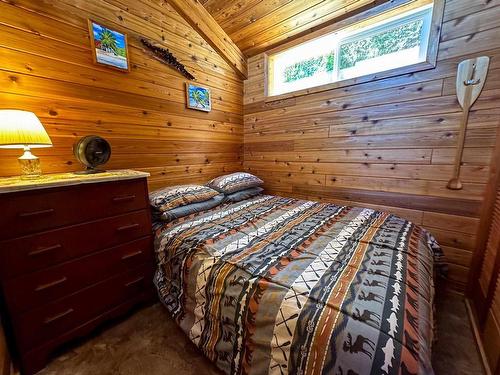 Lot 1 Zig Zag Island, Kenora, ON - Indoor Photo Showing Bedroom