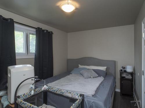 162-164 Brent Street, Thunder Bay, ON - Indoor Photo Showing Bedroom