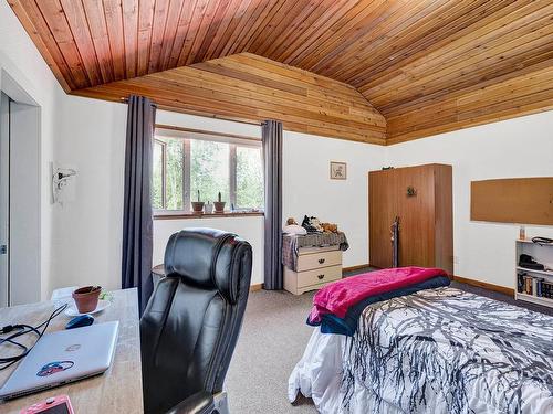 5305 Clearwater Valley Rd, Clearwater, BC - Indoor Photo Showing Bedroom