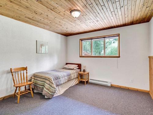 5305 Clearwater Valley Rd, Clearwater, BC - Indoor Photo Showing Bedroom