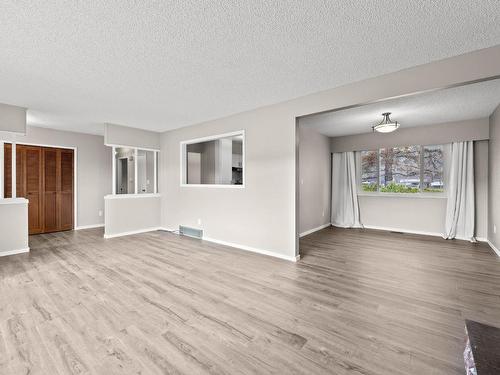 2450 Fleetwood Ave, Kamloops, BC - Indoor