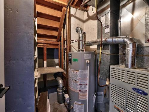 2450 Fleetwood Ave, Kamloops, BC - Indoor Photo Showing Basement