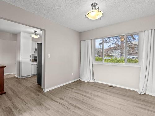 2450 Fleetwood Ave, Kamloops, BC - Indoor