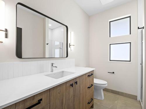 3453 Navatanee Drive, Kamloops, BC - Indoor Photo Showing Bathroom