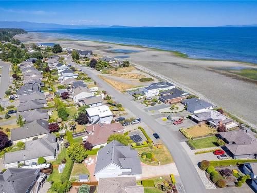 1692 Admiral Tryon Blvd, Parksville, BC 