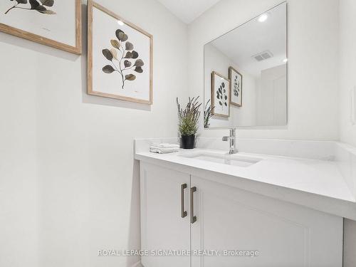 55 Chipwood Cres, Toronto, ON - Indoor Photo Showing Bathroom