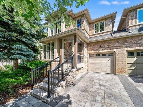 22 Grasslands Ave, Richmond Hill, ON 