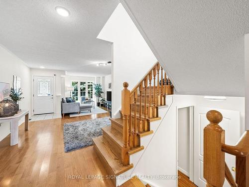 22 Grasslands Ave, Richmond Hill, ON 