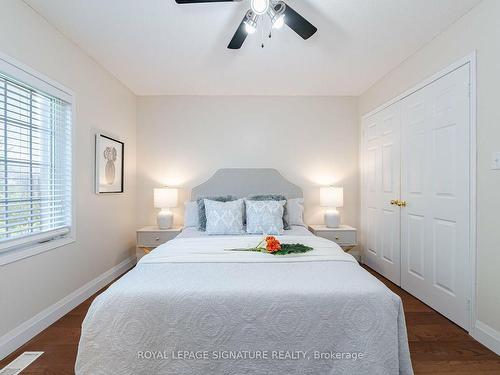 15-1128 Dundas St W, Mississauga, ON - Indoor Photo Showing Bedroom