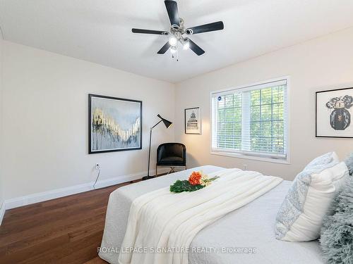 15-1128 Dundas St W, Mississauga, ON - Indoor Photo Showing Bedroom