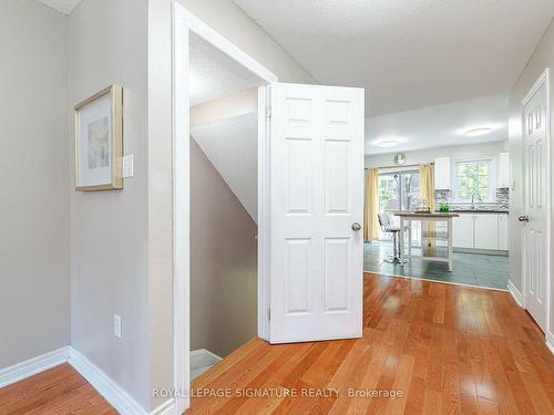 15-1128 Dundas St W, Mississauga, ON - Indoor Photo Showing Other Room