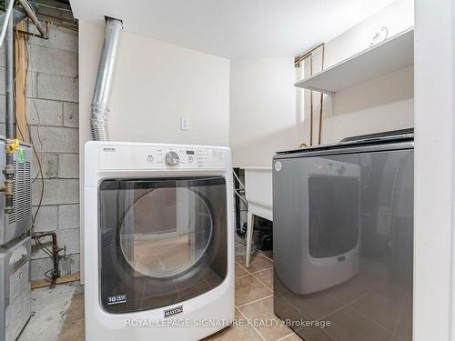 15-1128 Dundas St W, Mississauga, ON - Indoor Photo Showing Laundry Room