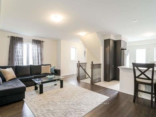 587 Allport Gate, Milton, ON - Indoor Photo Showing Living Room