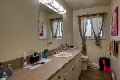 150 Bracewell Drive, Penticton, BC - Indoor Photo Showing Bathroom