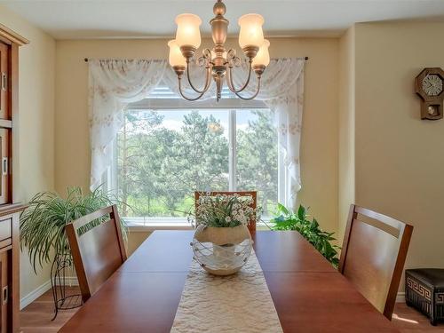 203 Biggar Road, Kelowna, BC - Indoor Photo Showing Dining Room