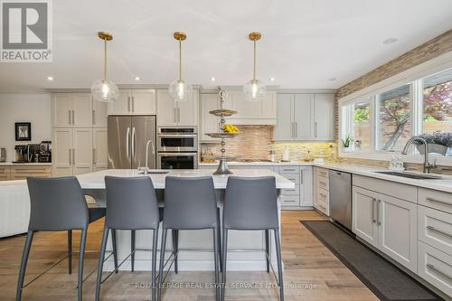 10 Totteridge Road, Toronto, ON - Indoor Photo Showing Kitchen With Upgraded Kitchen