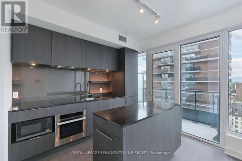 1110 - 28 Ann Street, Mississauga, ON - Indoor Photo Showing Kitchen