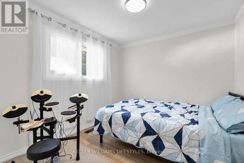 438 Magnolia Crescent, London, ON - Indoor Photo Showing Bedroom