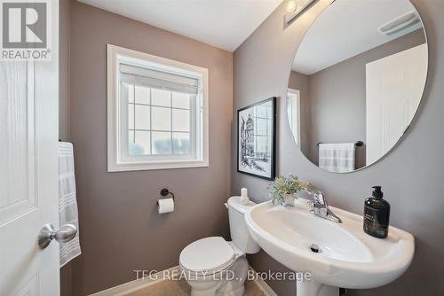 1299 Gyatt Crescent, Oshawa, ON - Indoor Photo Showing Bathroom