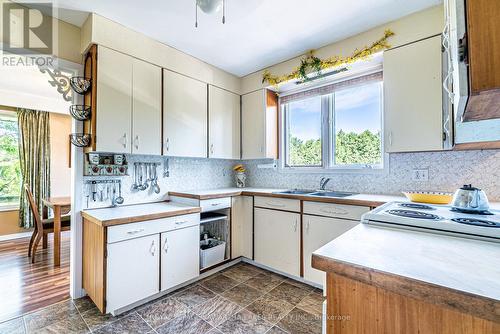 1357 Killarney Bay Road, Kawartha Lakes, ON - Indoor Photo Showing Kitchen With Double Sink