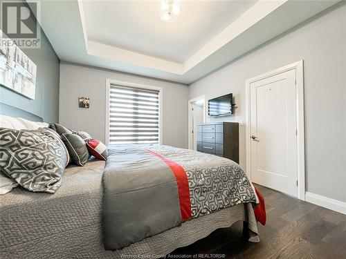 2459 Clearwater, Windsor, ON - Indoor Photo Showing Bedroom