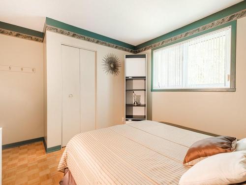 Chambre Ã Â coucher - 3756 Rue Paquette, Longueuil (Saint-Hubert), QC - Indoor Photo Showing Bedroom
