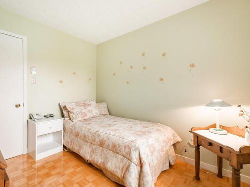 Chambre Ã Â coucher - 3756 Rue Paquette, Longueuil (Saint-Hubert), QC - Indoor Photo Showing Bedroom