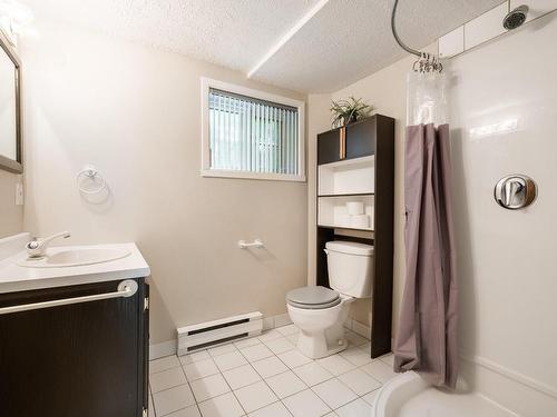 Bathroom - 3756 Rue Paquette, Longueuil (Saint-Hubert), QC - Indoor Photo Showing Bathroom
