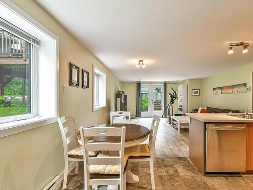 Coin-repas - 2830  - 2832 Crois. De La Falaise, Val-David, QC - Indoor Photo Showing Dining Room