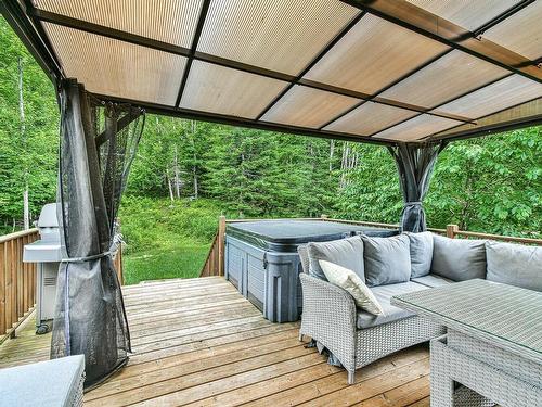 Terrasse - 2830  - 2832 Crois. De La Falaise, Val-David, QC - Outdoor With Deck Patio Veranda With Exterior