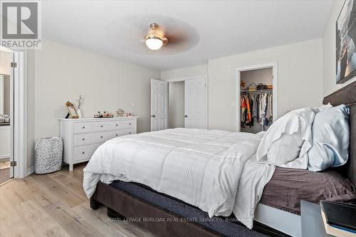 8 - 222 Fall Fair Way, Hamilton (Binbrook), ON - Indoor Photo Showing Bedroom