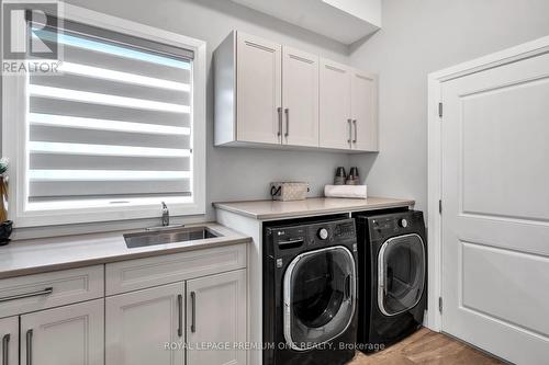 1177 Meadowlark Ridge, London, ON - Indoor Photo Showing Laundry Room