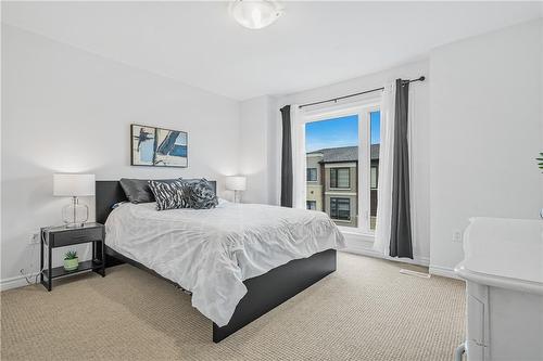 54 Sentinel Lane, Hamilton, ON - Indoor Photo Showing Bedroom