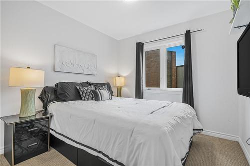 54 Sentinel Lane, Hamilton, ON - Indoor Photo Showing Bedroom