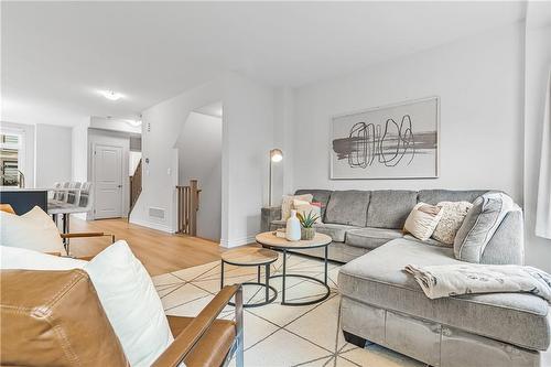 54 Sentinel Lane, Hamilton, ON - Indoor Photo Showing Living Room