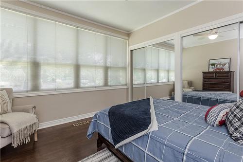 675 North Shore Boulevard E, Burlington, ON - Indoor Photo Showing Bedroom