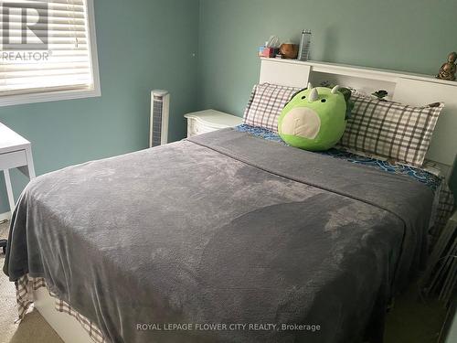 697 Dolly Bird Lane, Mississauga, ON - Indoor Photo Showing Bedroom