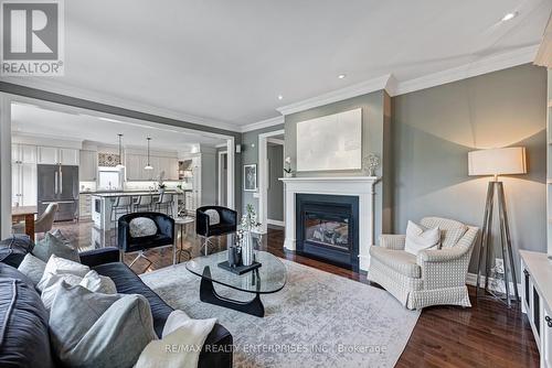 757 Merlot Court, Mississauga, ON - Indoor Photo Showing Living Room With Fireplace