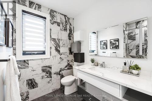 37 Twelfth Street, Toronto, ON - Indoor Photo Showing Bathroom