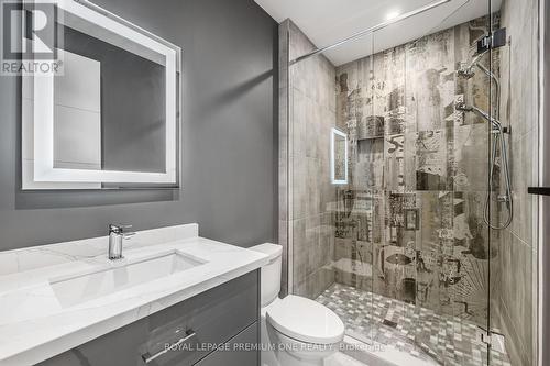 37 Twelfth Street, Toronto, ON - Indoor Photo Showing Bathroom