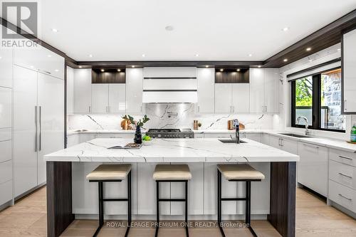 37 Twelfth Street, Toronto, ON - Indoor Photo Showing Kitchen With Upgraded Kitchen