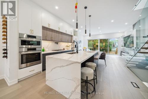 65 Lake Crescent, Toronto, ON - Indoor Photo Showing Kitchen With Upgraded Kitchen