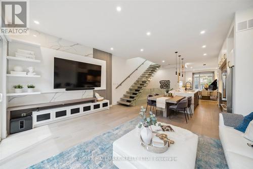 65 Lake Crescent, Toronto, ON - Indoor Photo Showing Living Room