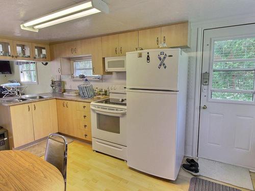 Kitchen - 1014 Ch. Des Collines, Rouyn-Noranda, QC - Indoor Photo Showing Kitchen With Double Sink