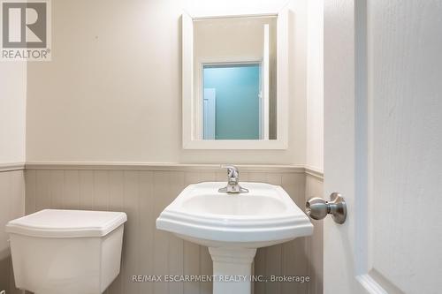 519 Wansbrough Way, Shelburne, ON - Indoor Photo Showing Bathroom