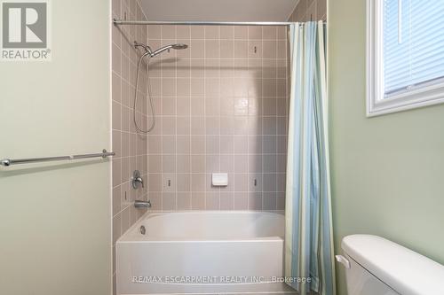 519 Wansbrough Way, Shelburne, ON - Indoor Photo Showing Bathroom